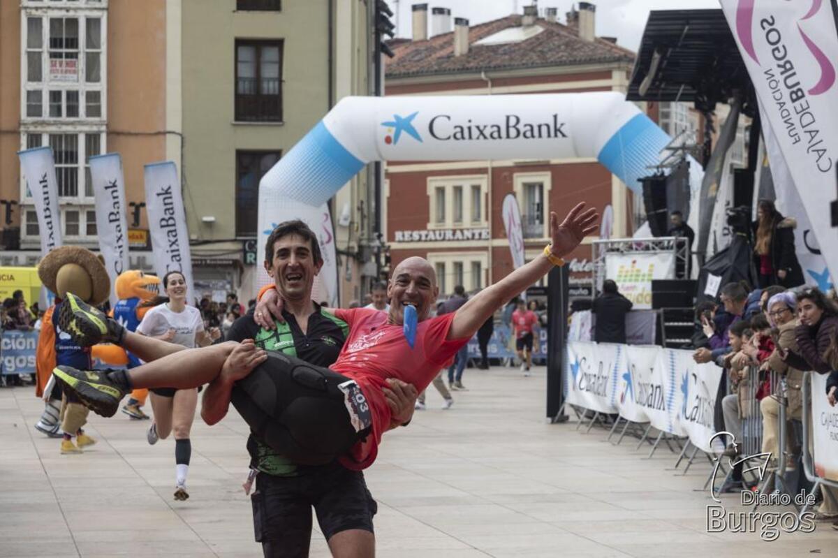 El III Trail Run Haciendo Sed sumó un nuevo éxito deportivo y organizativo con su apuesta  por acercarse al corazón de la ciudad. Más de 900 participantes dieron brillo a esta actividad.  / PATRICIA