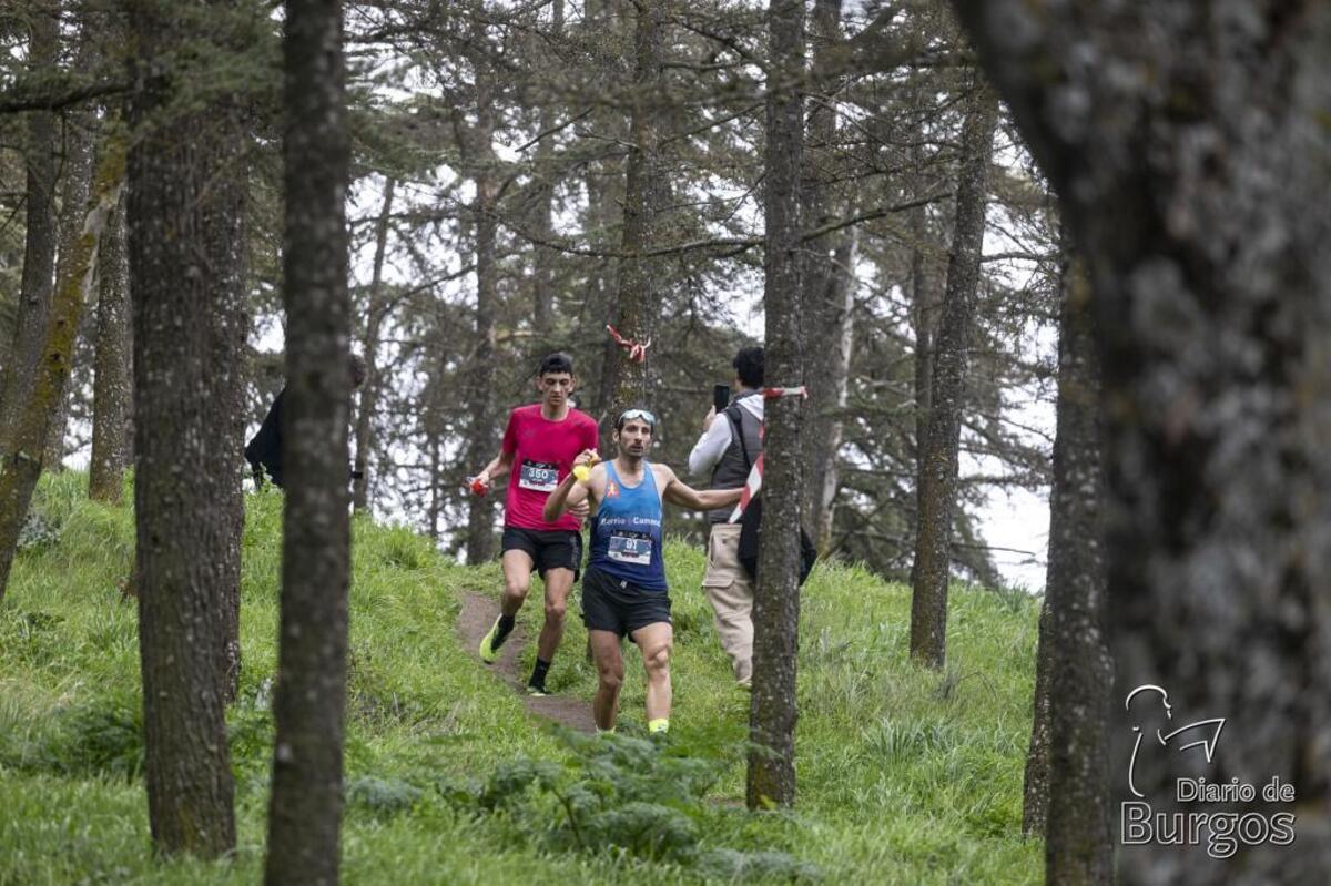 El III Trail Run Haciendo Sed sumó un nuevo éxito deportivo y organizativo con su apuesta  por acercarse al corazón de la ciudad. Más de 900 participantes dieron brillo a esta actividad.  / PATRICIA