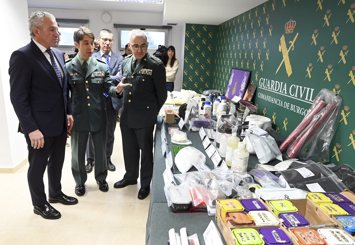 La Guardia Civil ha presentado hoy la operación llevada a cabo el sábado en Gamonal.   / RICARDO ORDÓÑEZ (ICAL)