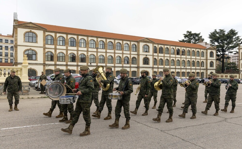 Banda de Guerra REI 11, del cuartel de ingenieros de Salamanca. 