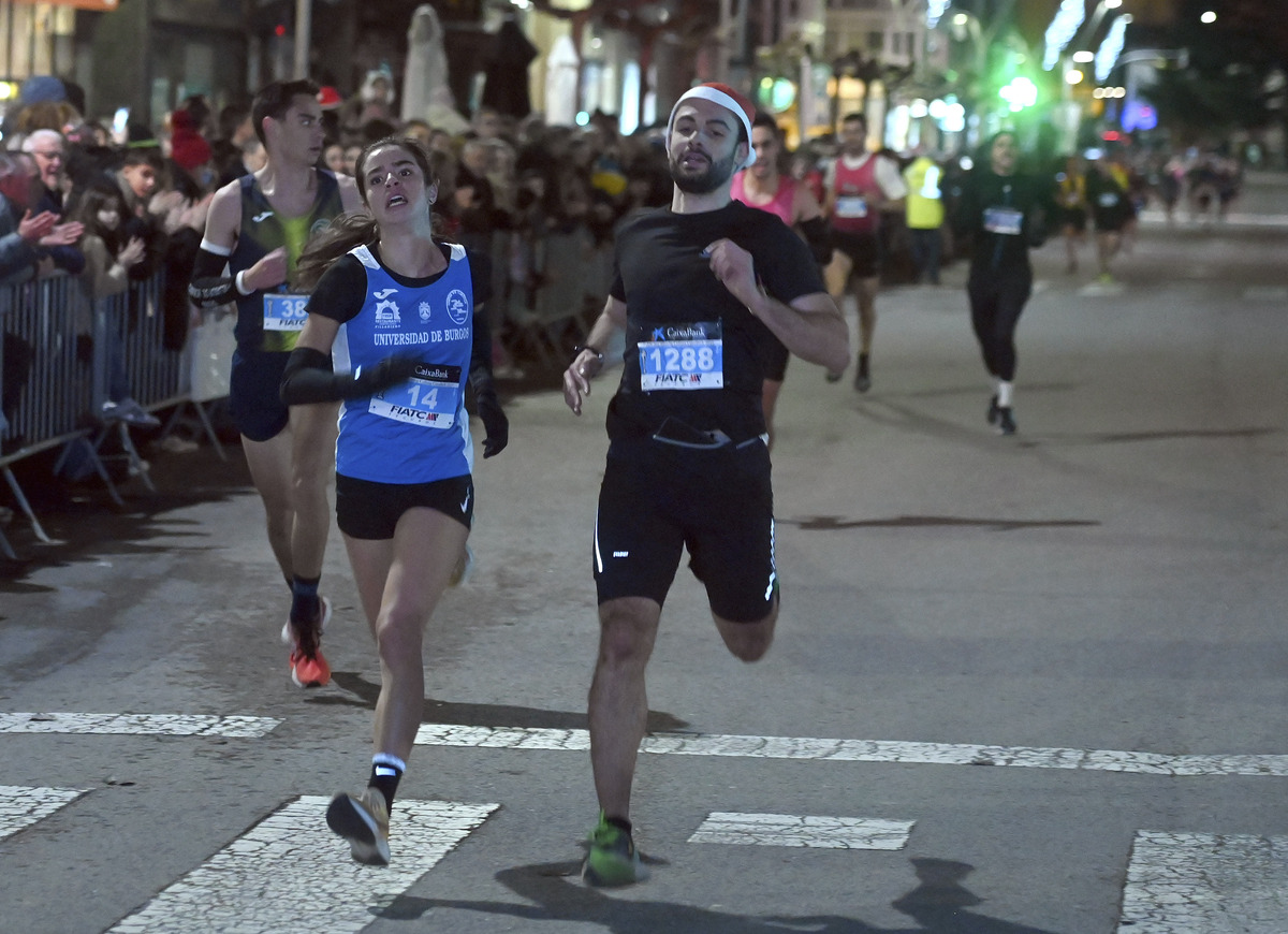 Burgos reúne a 6.000 corredores en la San Silvestre Cidiana 2023.  / RICARDO ORDÓÑEZ (ICAL)