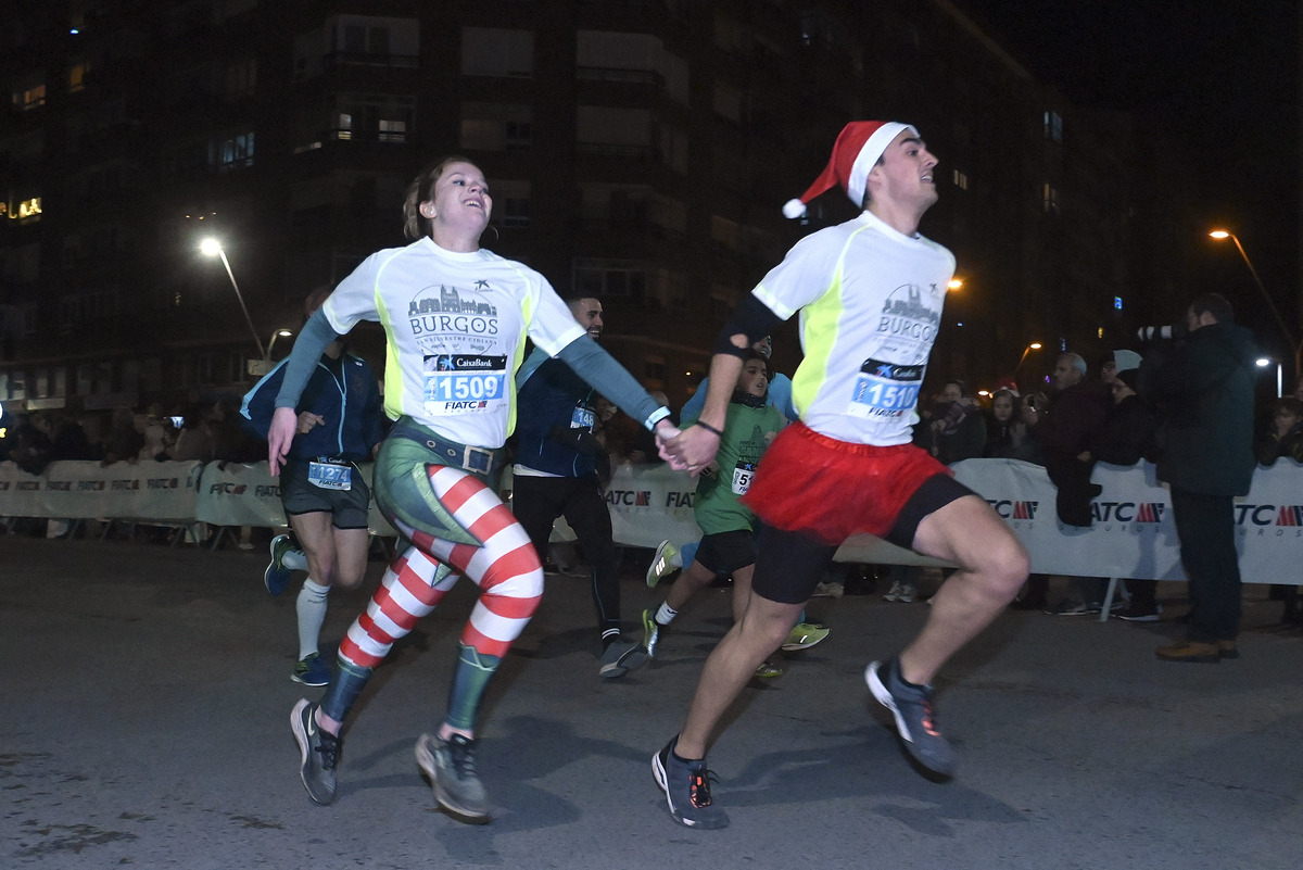 Burgos reúne a 6.000 corredores en la San Silvestre Cidiana 2023.  / RICARDO ORDÓÑEZ (ICAL)