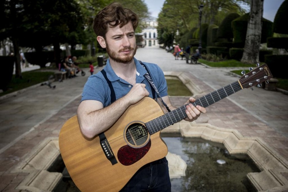 Mario Andreu ha escogido, como su canción, caminos poco convencionales para perseguir su sueño. Empezando por hacer soul, country, rock y blues. 