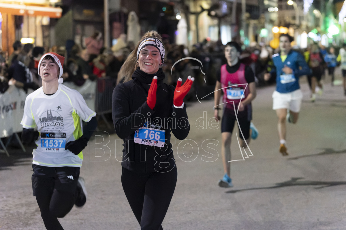 Burgos reúne a 6.000 participantes en la San Silvestre Cidiana 2023.  / LUIS LÓPEZ ARAICO