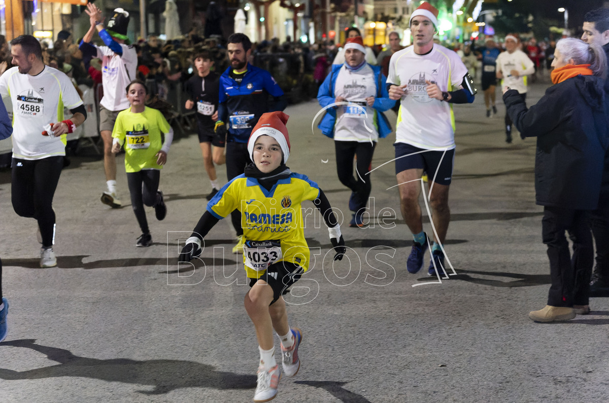 Burgos reúne a 6.000 participantes en la San Silvestre Cidiana 2023.  / LUIS LÓPEZ ARAICO