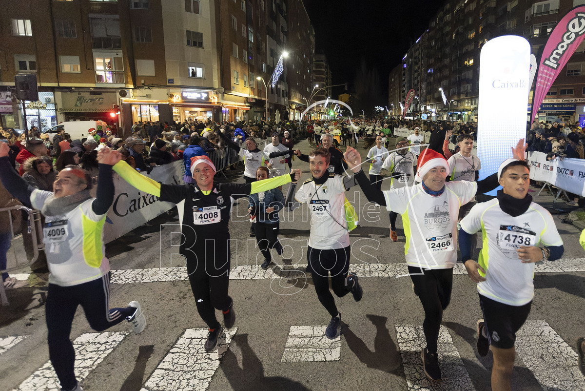 Burgos reúne a 6.000 participantes en la San Silvestre Cidiana 2023.  / LUIS LÓPEZ ARAICO