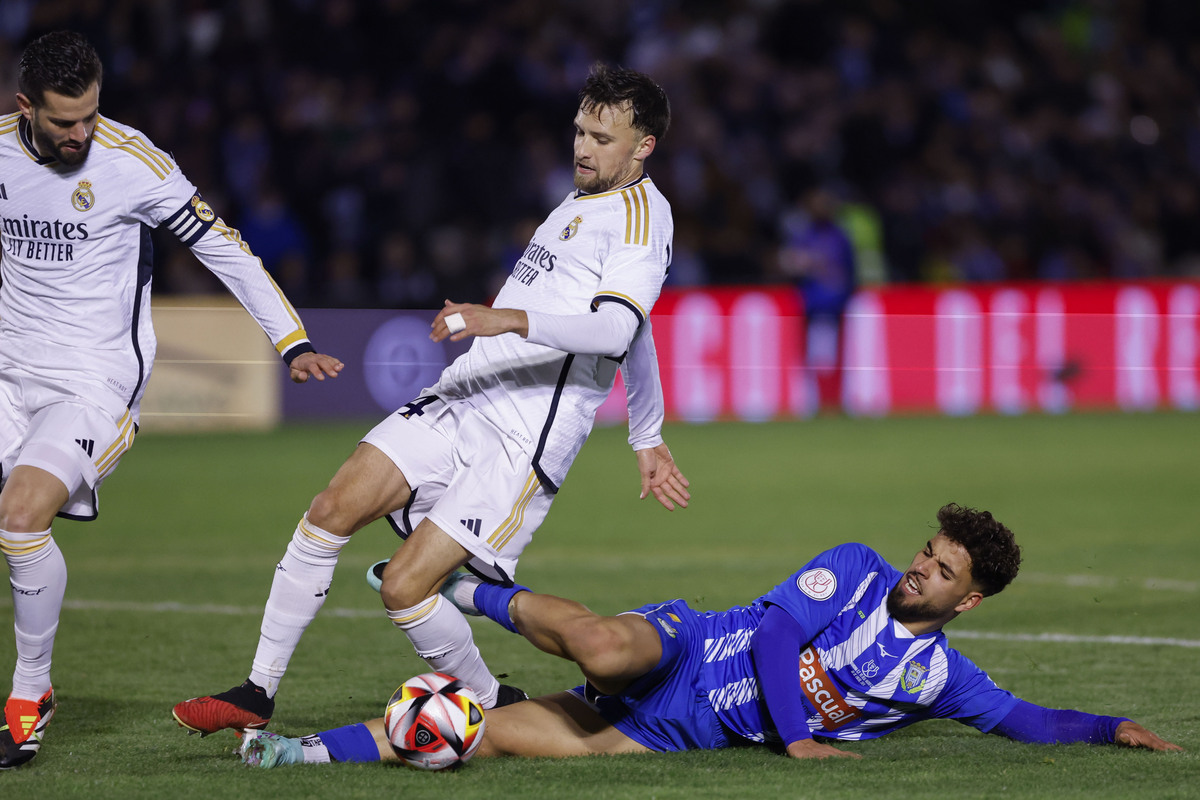 Arandina-Real Madrid, en imágenes.  / MARISCAL (EFE)
