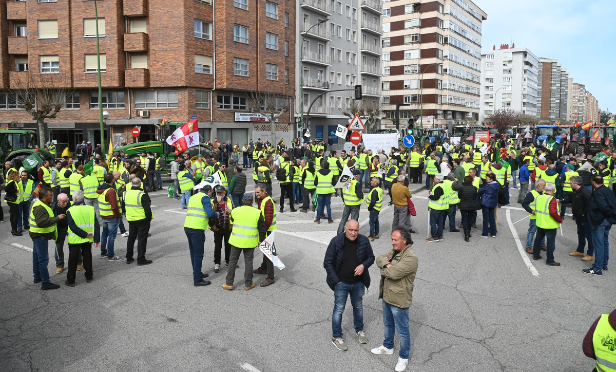 El campo burgalés retoma las calles de la ciudad y reclama que sus explotaciones 