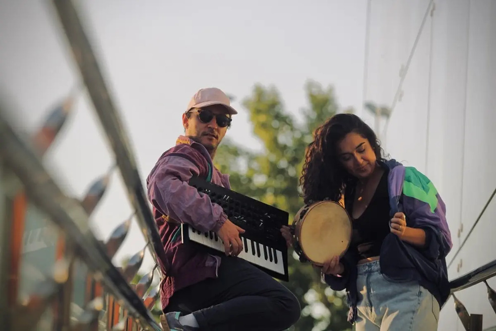 Noche de folk y diversión en la plaza de Villafruela