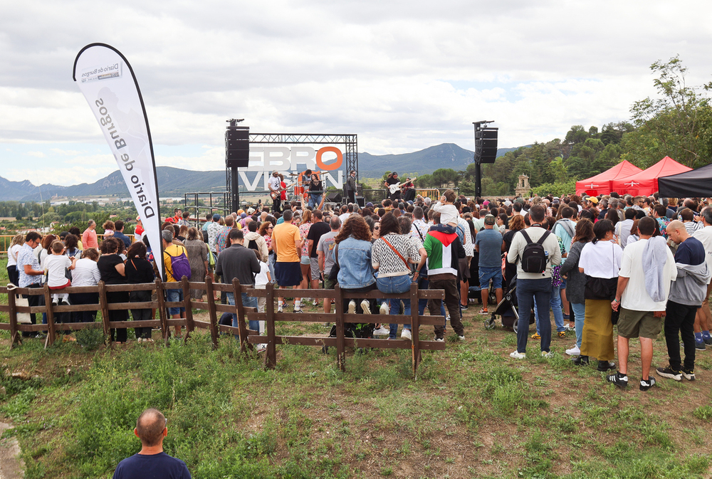 En el escenario Diario de Burgos actuación sorpresa de Alcalá Norte.