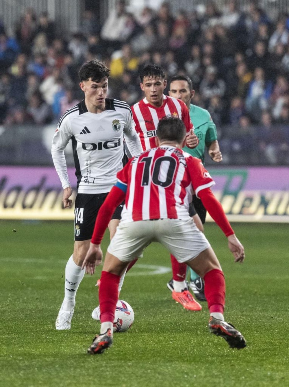 Contra el equipo asturiano David González jugó casi 30 minutos. Luego se lesionó y apenas ha vuelto a jugar.