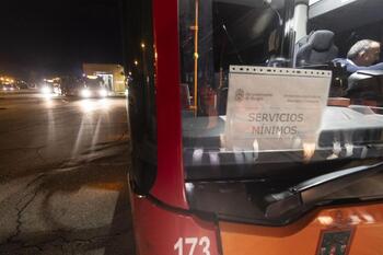 Servicios mínimos de los buses para la huelga del 28 y 29