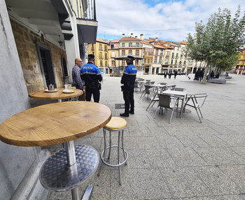 La Policía duplica las inspecciones a las terrazas en Aranda