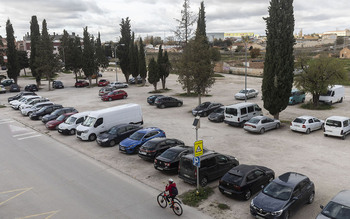 Aranda adecentará solares privados para ganar aparcamientos