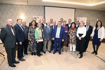 Homenaje a 44 médicos que se jubilan