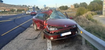 Un herido tras chocar un coche y un camión en Fuentecén