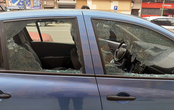 Destrozan coches aparcados en Gamonal durante el fin de semana