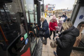 El autobús gratis para mayores desde el 1 de enero se complica