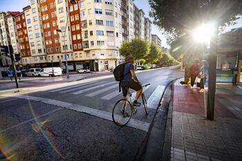 Las obras del nuevo carril bici la calle Vitoria, en noviembre