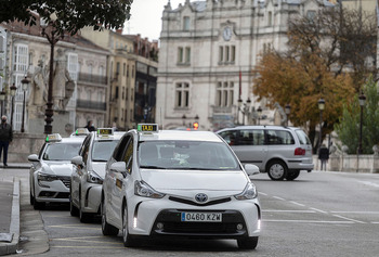 Las tarifas del taxi en Burgos subirán una media de 5 céntimos