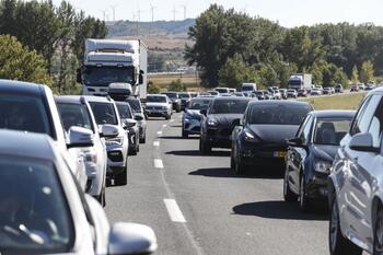 Atasco en la AP-1 a la salida de Briviesca por un siniestro