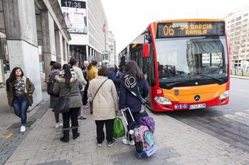 La carga y descarga del Mercado cambias varias líneas de bus