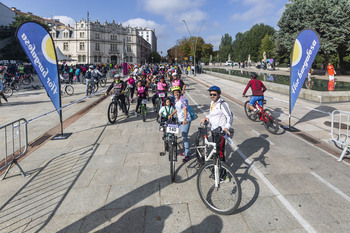 Bicicletada solidaria en el Paseo de Atapuerca