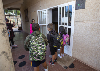 Vilviestre del Pinar cierra su colegio por falta de niños