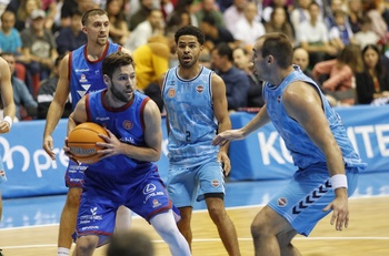 El San Pablo se lleva el derbi ante el Palencia en el Coliseum