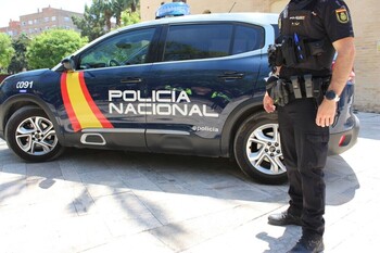 Un hombre mata con una escopeta a su mujer en Alicante
