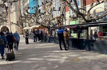 Detenido por tocar los glúteos a una turista en pleno centro