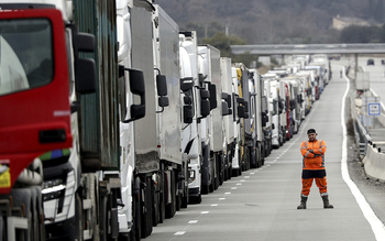 La huelga agrícola en Francia retiene a camioneros burgaleses