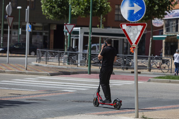 Patrullas de paisano contra los patinetes en las aceras