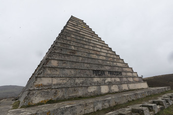 Evacuada al HUBU tras caerse en la Pirámide de los Italianos