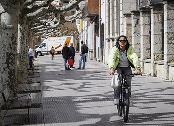Los ciclistas piden más vías compartidas con el peatón