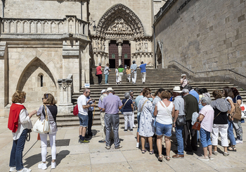 El sector turístico cuestiona los nuevos registros de viajeros