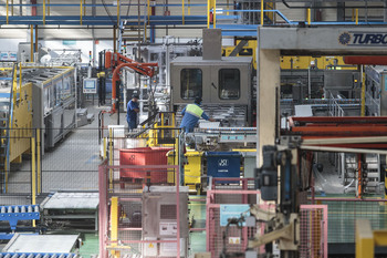 La producción industrial se dispara un 20% en abril