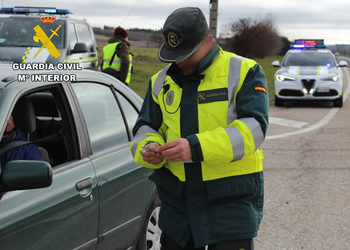 Dos investigados en Burgos por conducir con carnés falsos