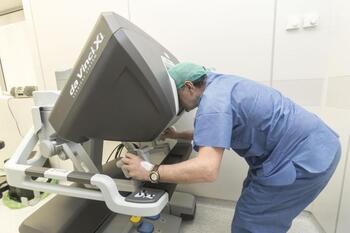El HUBU ocupa el segundo lugar en cirugía robótica de CyL