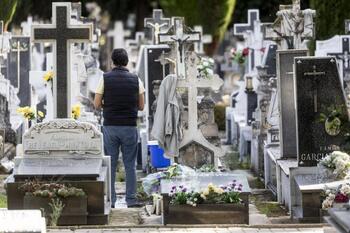 Refuerzan la vigilancia en el cementerio por el robo de flores