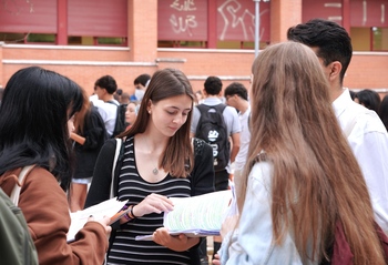 El 92,5% de los jóvenes de 18 años continúa escolarizado