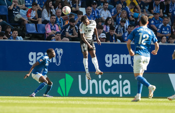 El Burgos CF hinca la rodilla ante el Oviedo