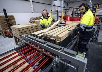 Una empresa de palés se va de Burgos a San Mamés