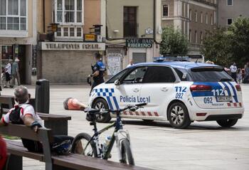 Detenidos dos ladrones reincidentes por un robo con fuerza