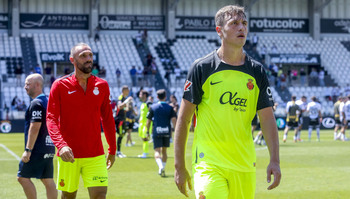 David López refuerza la zaga del Burgos CF