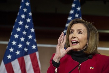 Nancy Pelosi se rompe la cadera en Luxemburgo