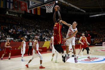 España vapulea al Líbano para abrir el sueño olímpico