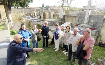 Los 'clausurados' del cementerio apuran la vía administrativa