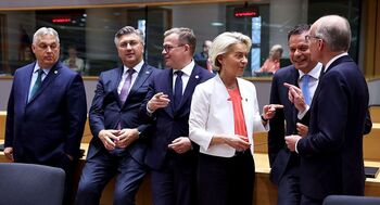 El PPE pide más cuota de poder en Europa tras su victoria el 9-J
