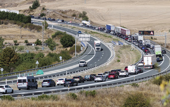 La AP-1 gana en tráfico a varios tramos de la autovía a Madrid